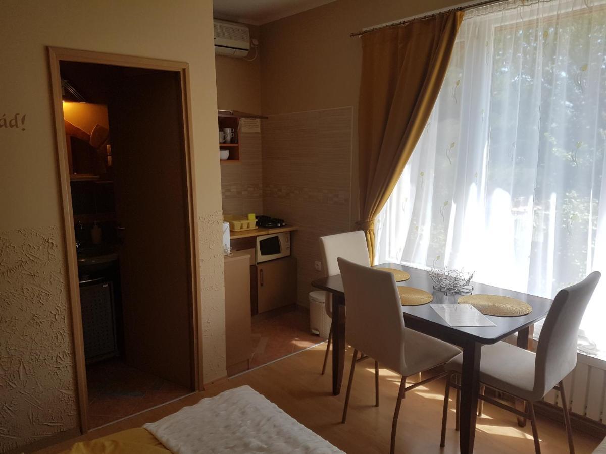 Rozsa Apartman อัลโชเอิร์ช ภายนอก รูปภาพ