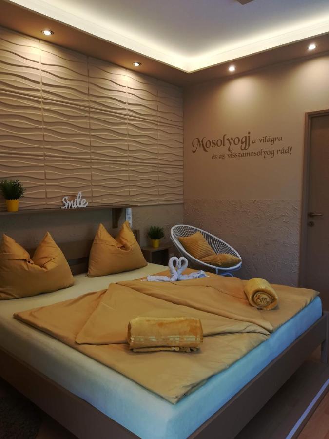 Rozsa Apartman อัลโชเอิร์ช ภายนอก รูปภาพ