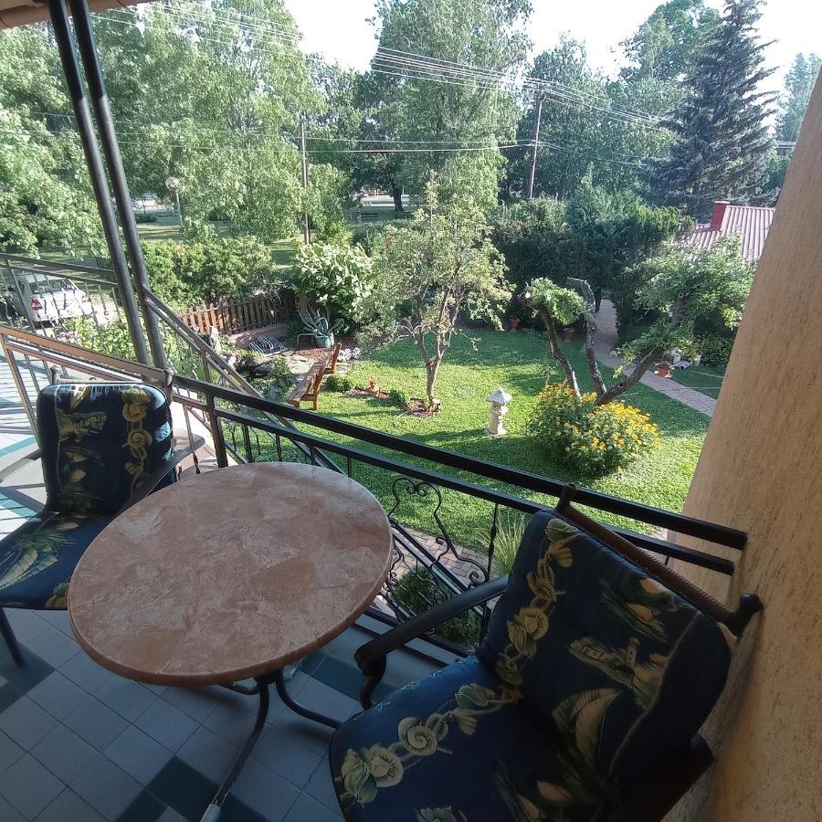 Rozsa Apartman อัลโชเอิร์ช ภายนอก รูปภาพ