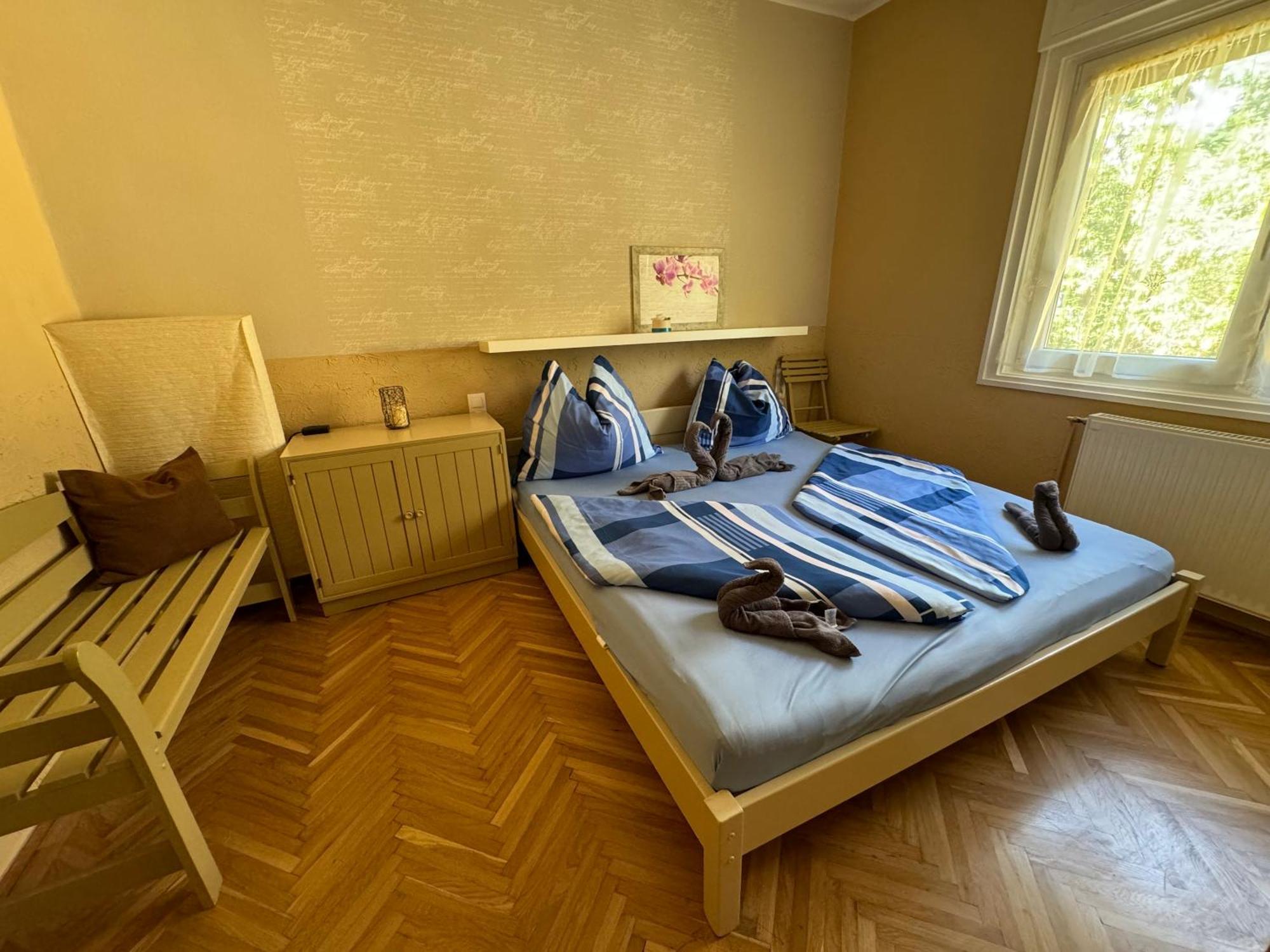 Rozsa Apartman อัลโชเอิร์ช ห้อง รูปภาพ